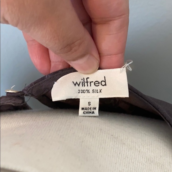 Aritzia Wilfred silk Blouse size small - Picture 2 of 7